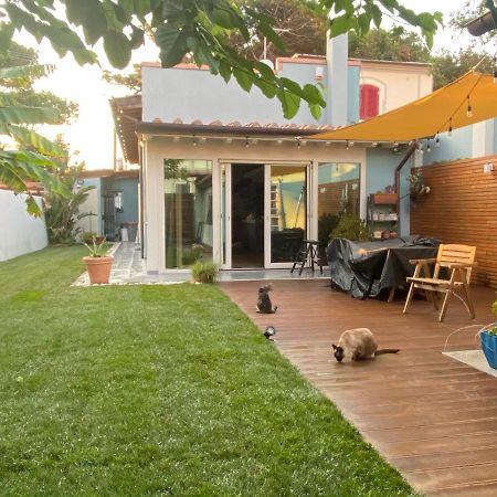 マリーナ・ディ・ピサViareggina Con Giardinoアパートメント エクステリア 写真